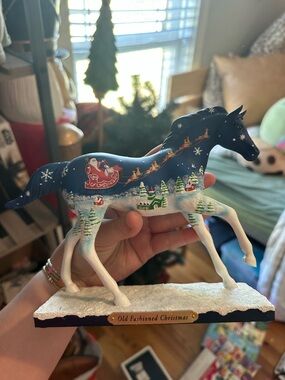 Blue & White Holiday Horse Figurine with Santa Sleigh - Old Fashioned Christmas